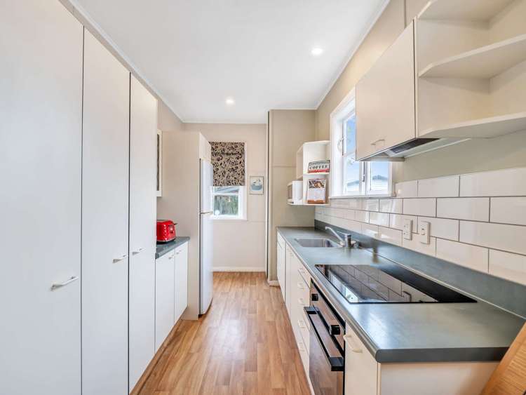 8 Bampton Street Dallington_5