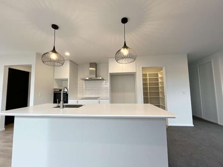 11 Silvergrass Way 11103_2