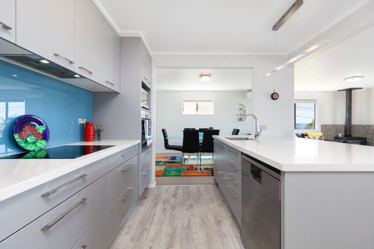 84 Vipond Road Stanmore Bay_16