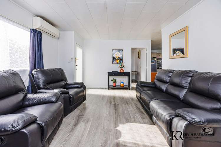 2/62 Redcrest Avenue_0