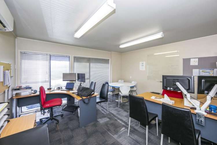 182 Station Road Penrose_11