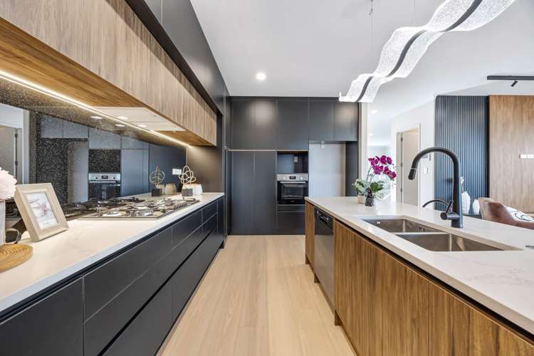 25 Knockanara Drive Flat Bush_7