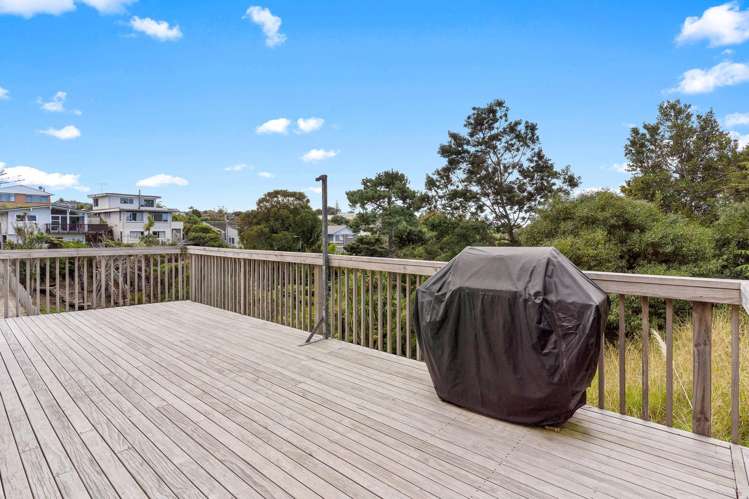 2/4 Chevron Place Castor Bay_5