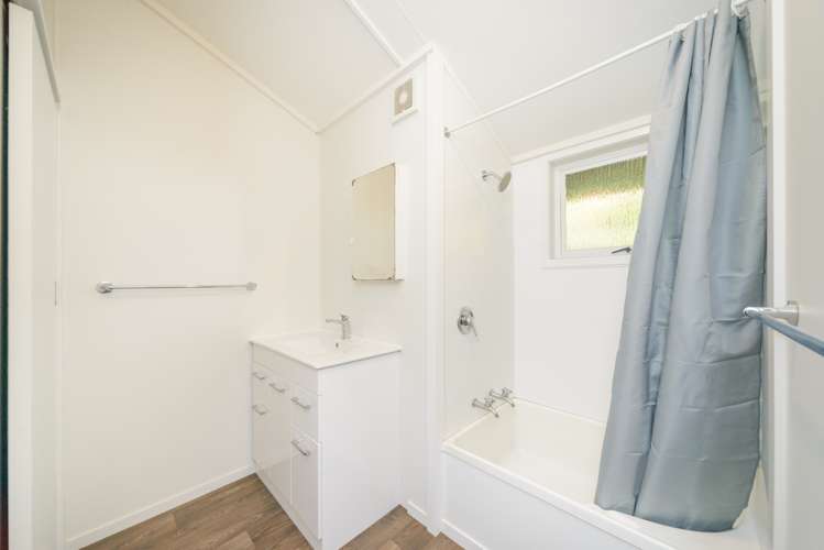 32b Dunk Place Milson_11