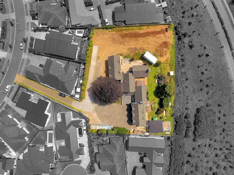 92 Puhirake Crescent Pyes Pa_1