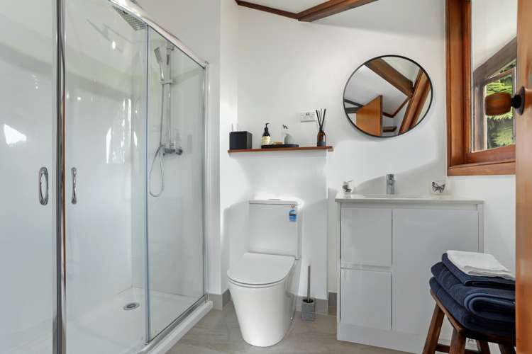 27 Scenic Drive Titirangi_24