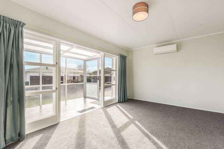 2/25 Kipling Crescent Stoke_8
