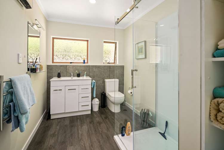 2/10 Greenhill Road Wakatu_13