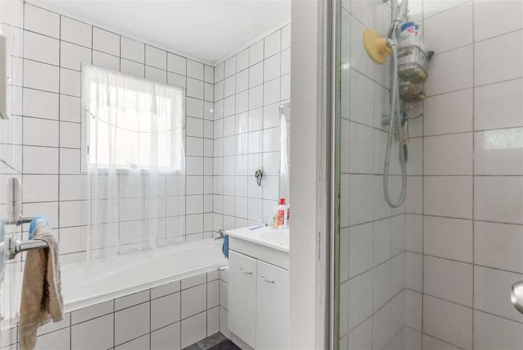 2/4 Roys Road Manurewa_6