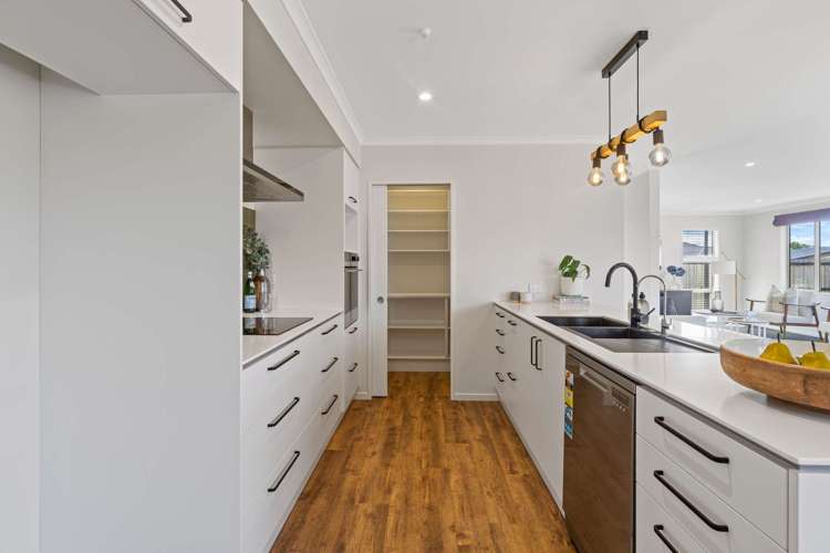 5 Chertsey Street Richmond_8