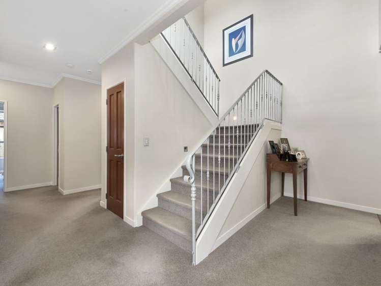 1 Somerton Drive Huntington_3