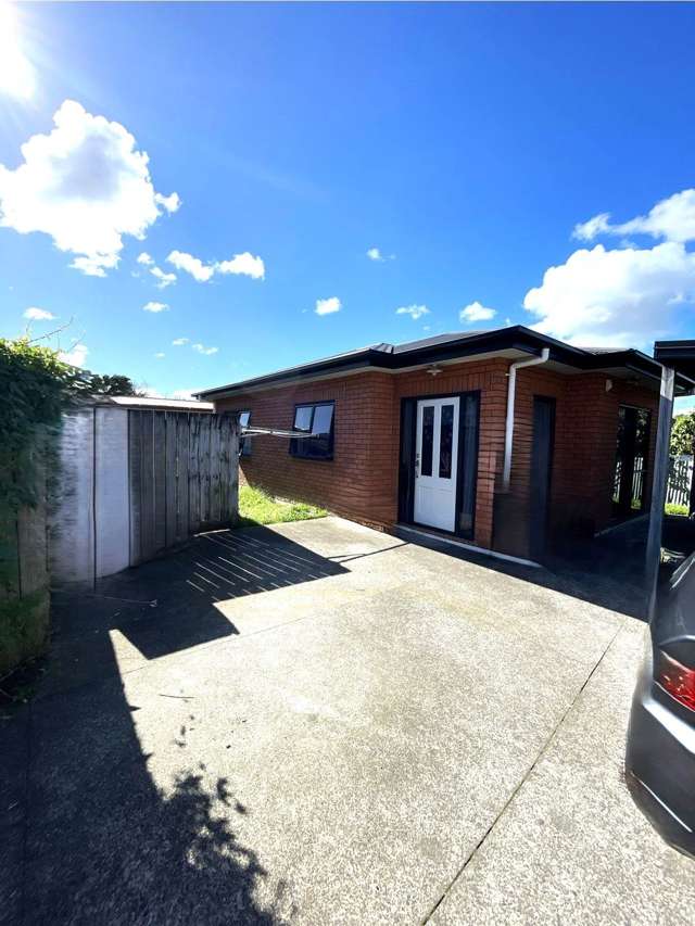 79A Preston Road Clover Park_1