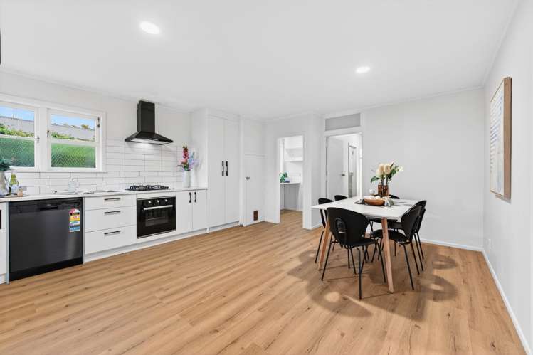 16 Fenwick Crescent Hillcrest_15