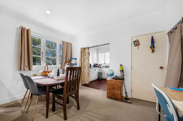 274 Royal Road Massey_16