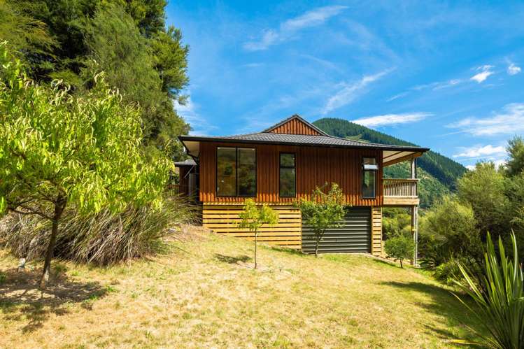 16 Tai Close Kaiuma Bay_31