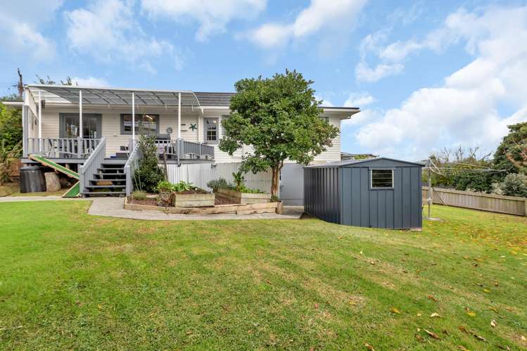31 Clotworthy Crescent Onerahi_13