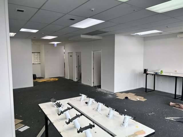 301K Botany Road Botany Downs_2