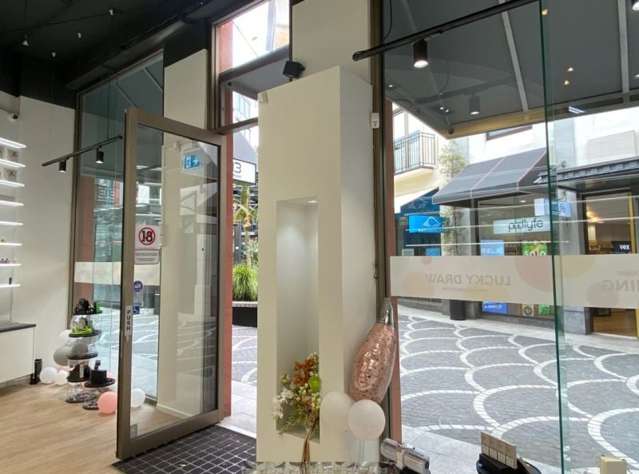 Unit B120/5 Chancery Street Auckland Central_3