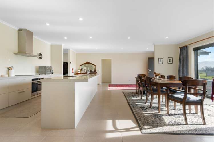 13 White Road Omakau_7