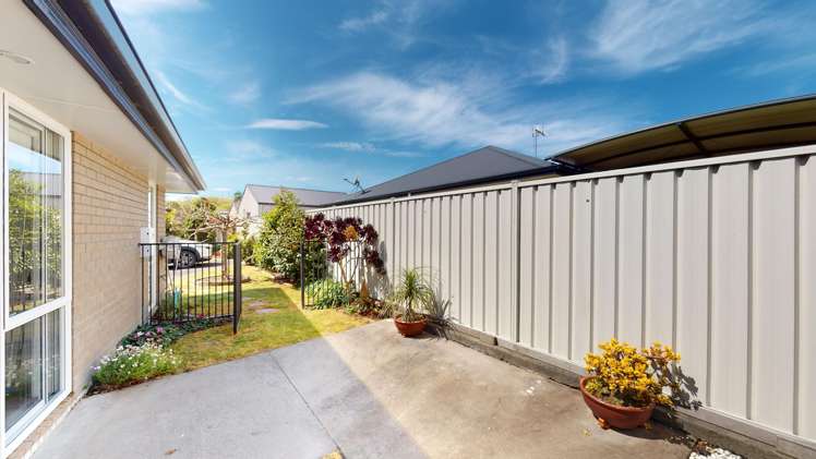 28 Sterling Park Lytton West_1