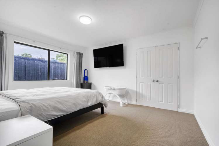 20 Gairloch Place Wattle Downs_13