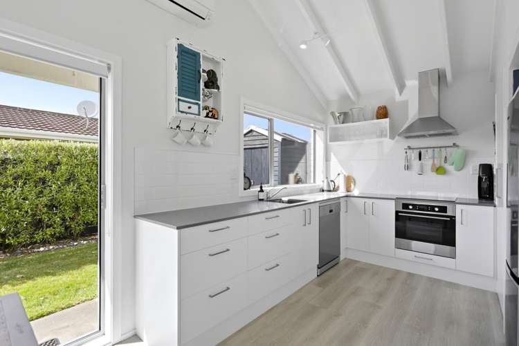 3A Compton Place Mt Maunganui_12