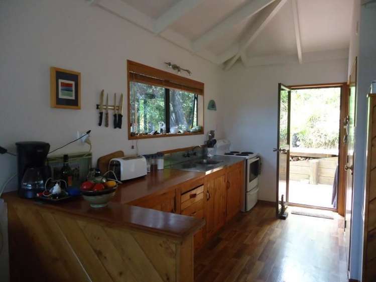 82 Ocean Beach Road Tairua_9