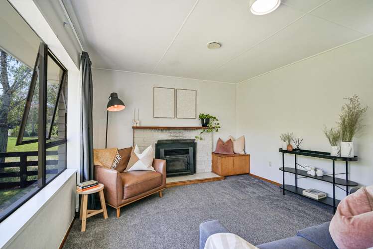 1655 Middle Road Poukawa_6