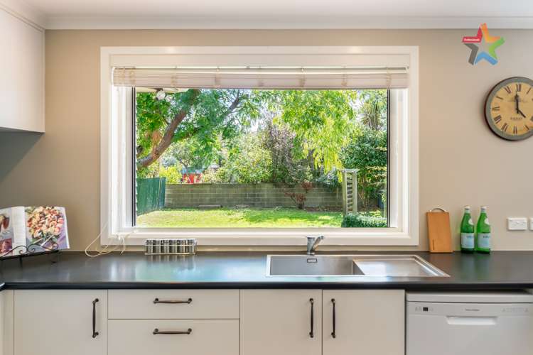 51 Pohutukawa Street Woburn_10