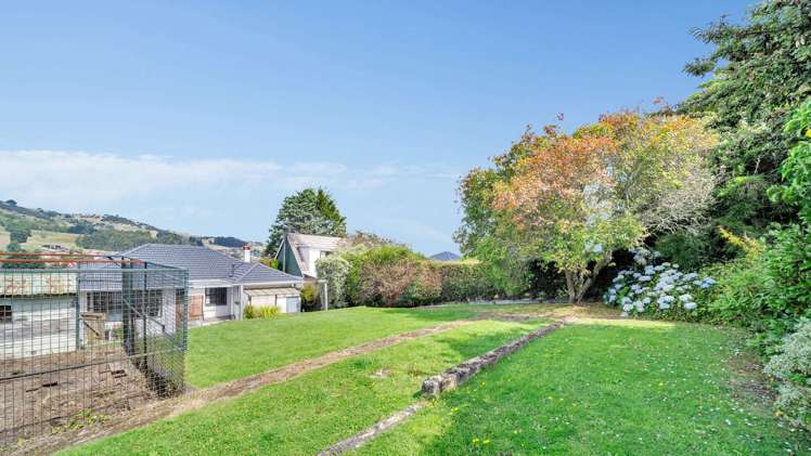 54 Waldron Crescent Green Island_25