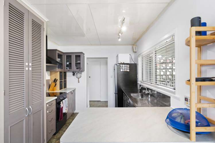 228 West Parkdale Street Tokoroa_3