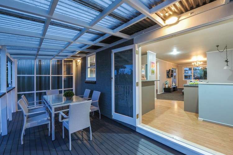 13 Bayside Avenue Te Atatu Peninsula_8