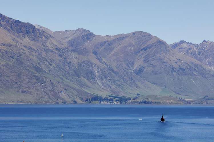 4/60 Hallenstein Street Queenstown_11