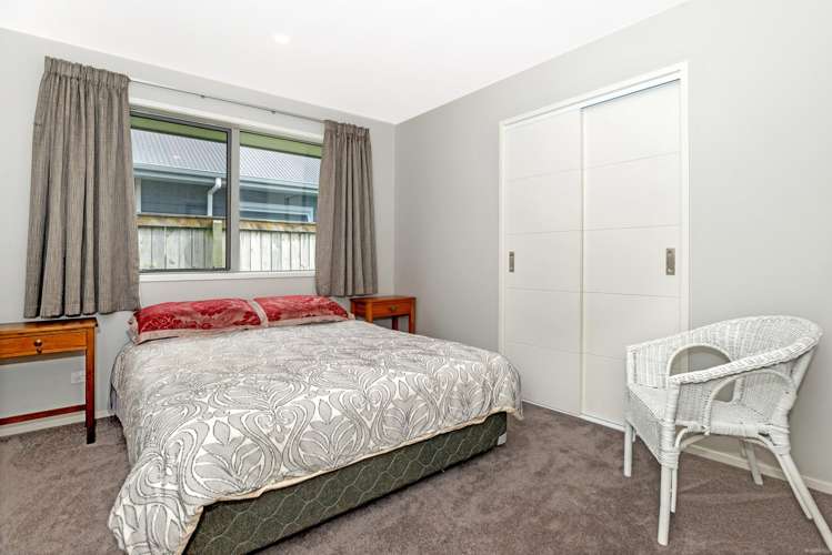 23 Fisher Place Lytton West_11