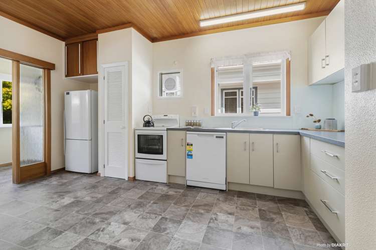 17 Bentinck Avenue Strathmore Park_5