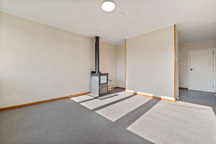 64 Aldershot Street Aranui_9