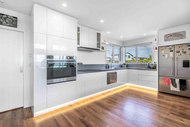 9 Violet Street Riverton_5