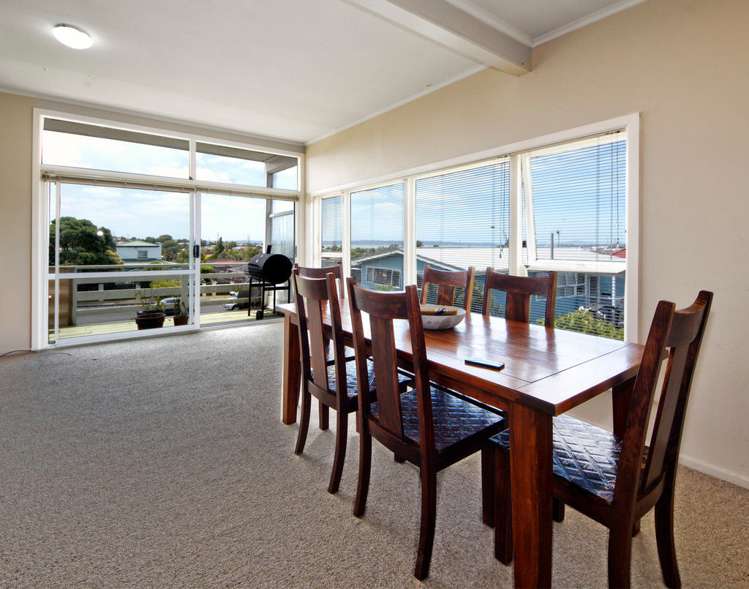 121 Mcleod Road Te Atatu South_6