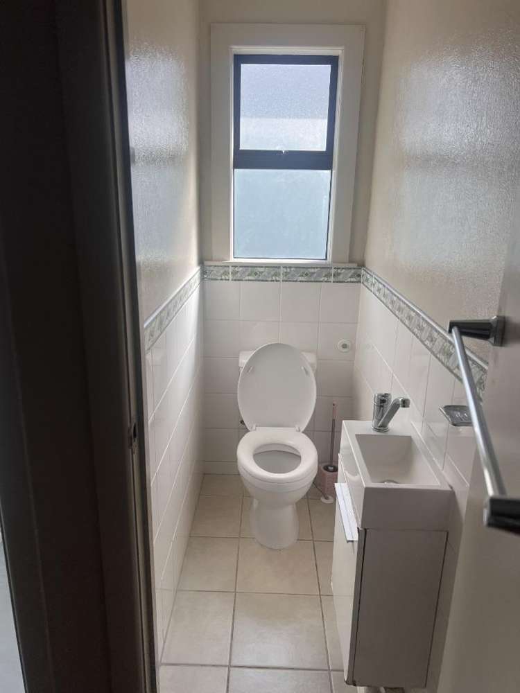 12 Everitt Road 10693_5