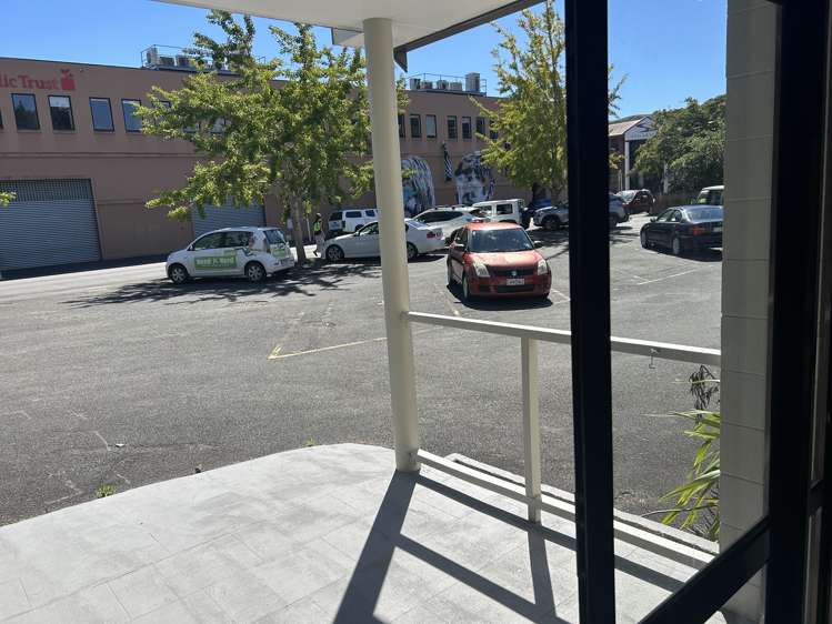 329 Trafalgar Square Nelson_10