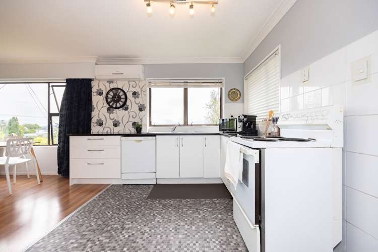 2/48 Hogans Road Glenfield_5