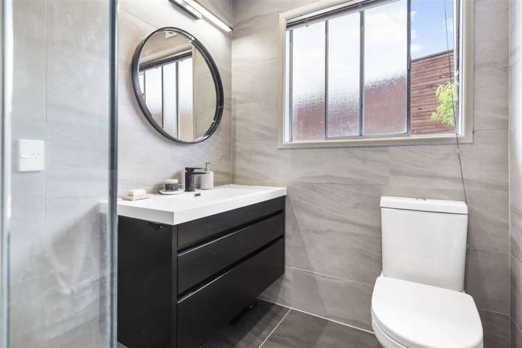16a Cosy Place Howick_21