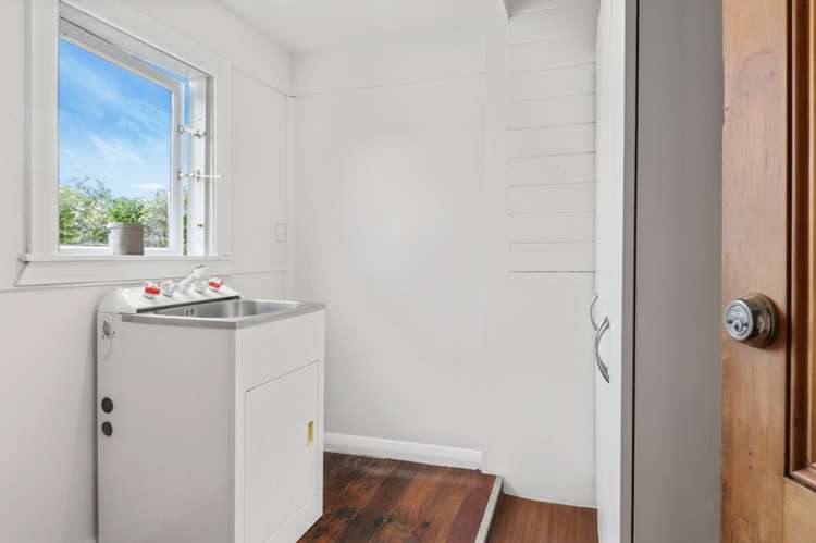 1/1 Palm Court Drive Glen Eden_23