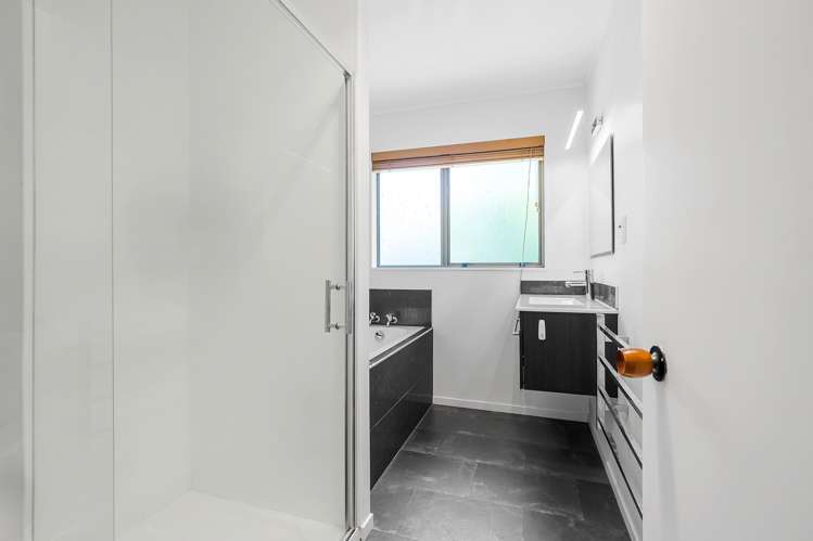 17 Besley Place Acacia Bay_17