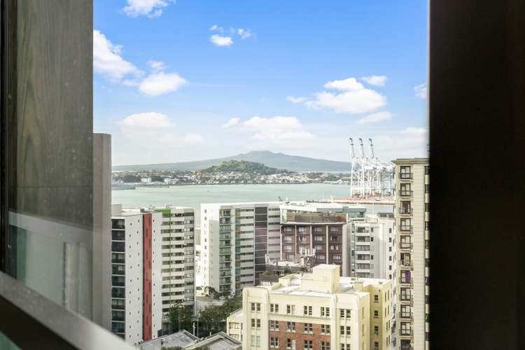 1204/9 Princes Street 10015_15