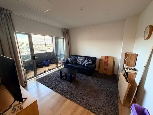 **Fully Furnished 1 Bedroom Apartment with Secure Car Park – City Fringe Living in Eden Terrace**