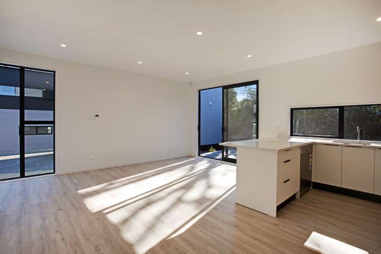 7/10 Hutchinsons Road Bucklands Beach_10