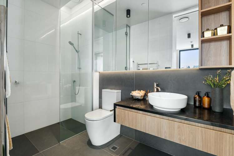 9/423-427 Beach Road Mairangi Bay_8