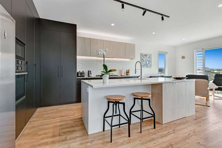 17 Resolution Drive Gulf Harbour_16