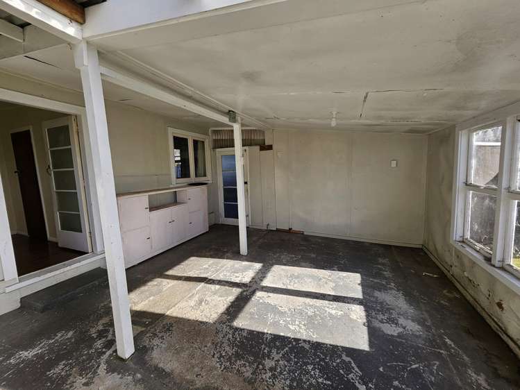 433 Main Road Kaiata_11